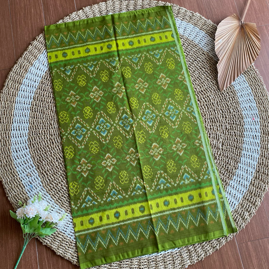 KAIN TENUN ENDEK KHAS BALI MOTIF PALEMBANG DIMENSI HIJAU GRINGSING