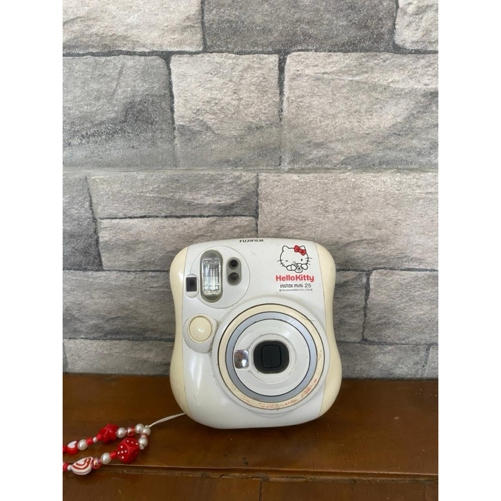 camera polaroid hellokitty