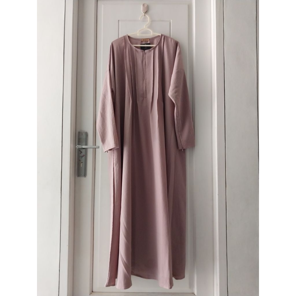 Preloved basic abaya cordelia lilac Zafeetri