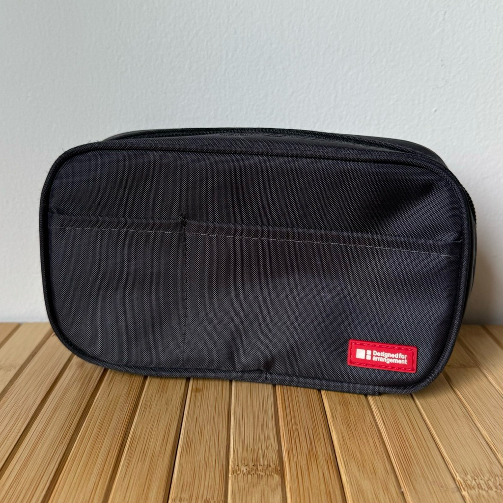 

[PRELOVED] Tempat Pensil Pouch "Lihit Lab