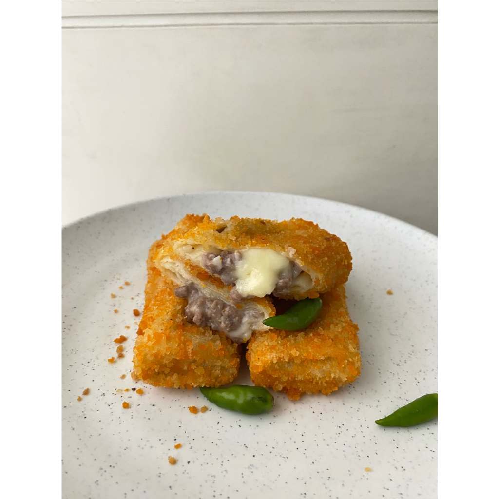 

RISOLES DAGING CINCANG KEJU