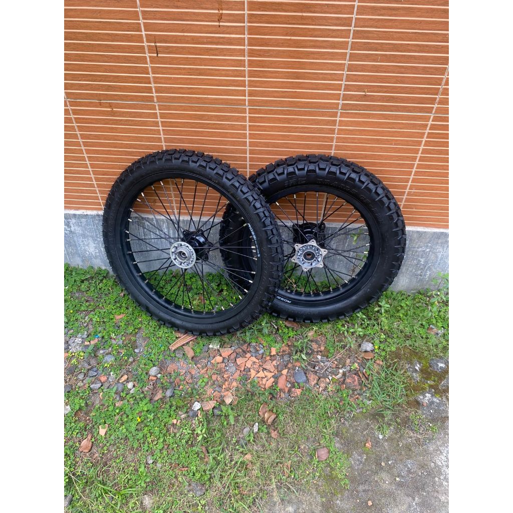 Rakitan Roda Offroad KLX S Ring 16/19 Ban IRC Wheelset Trabas KLX G Warna Hitam