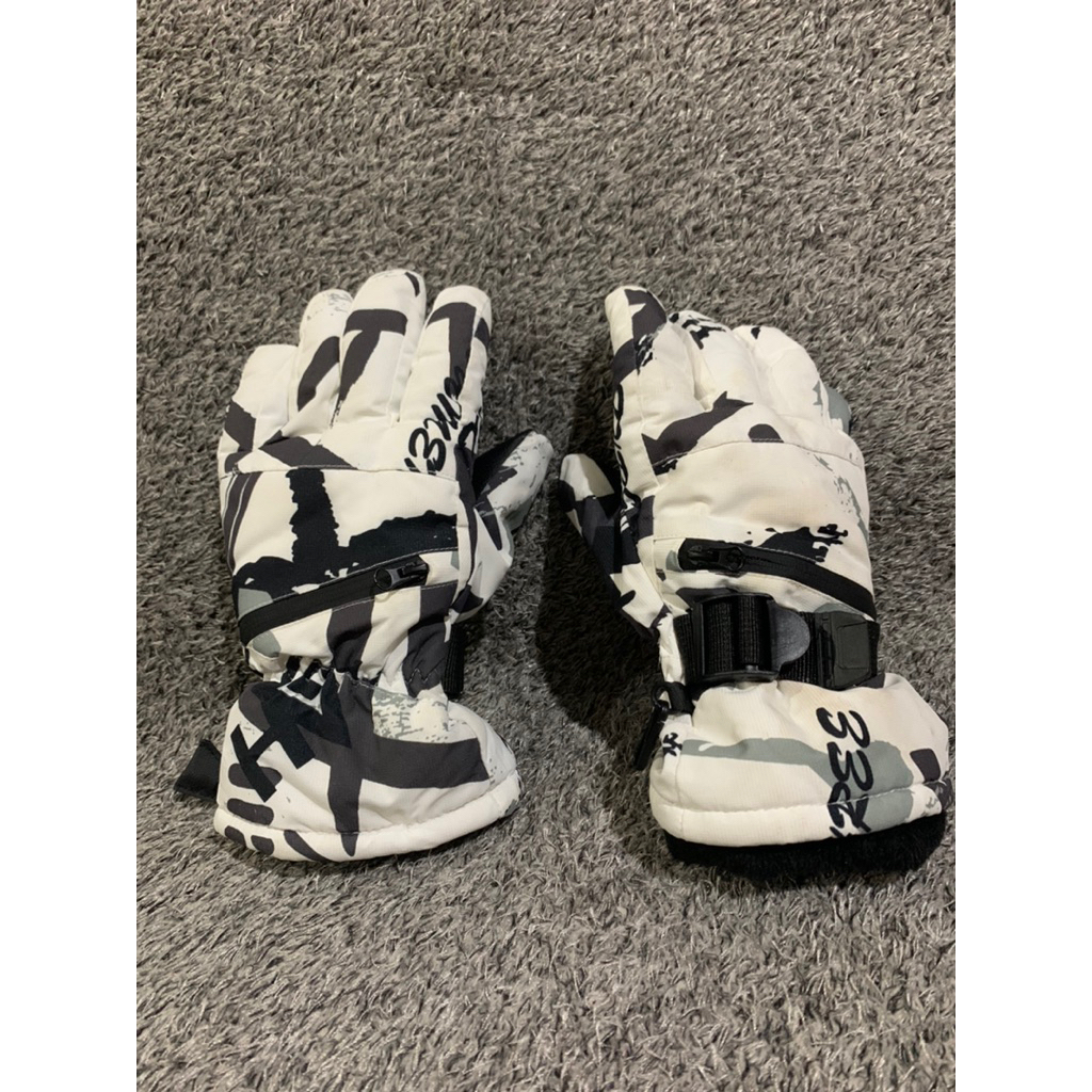 Sarung tangan second