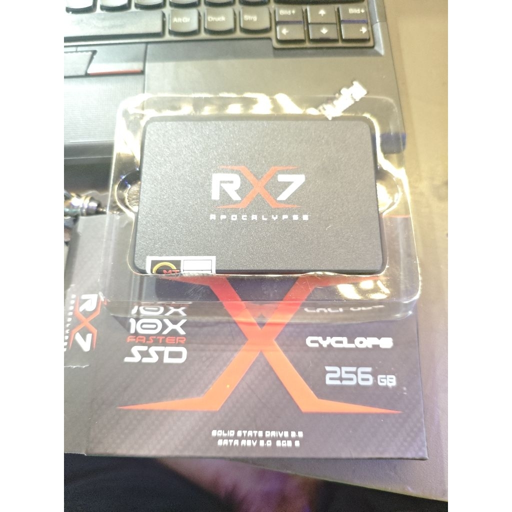 SSD RX7 256GB HARDDISK