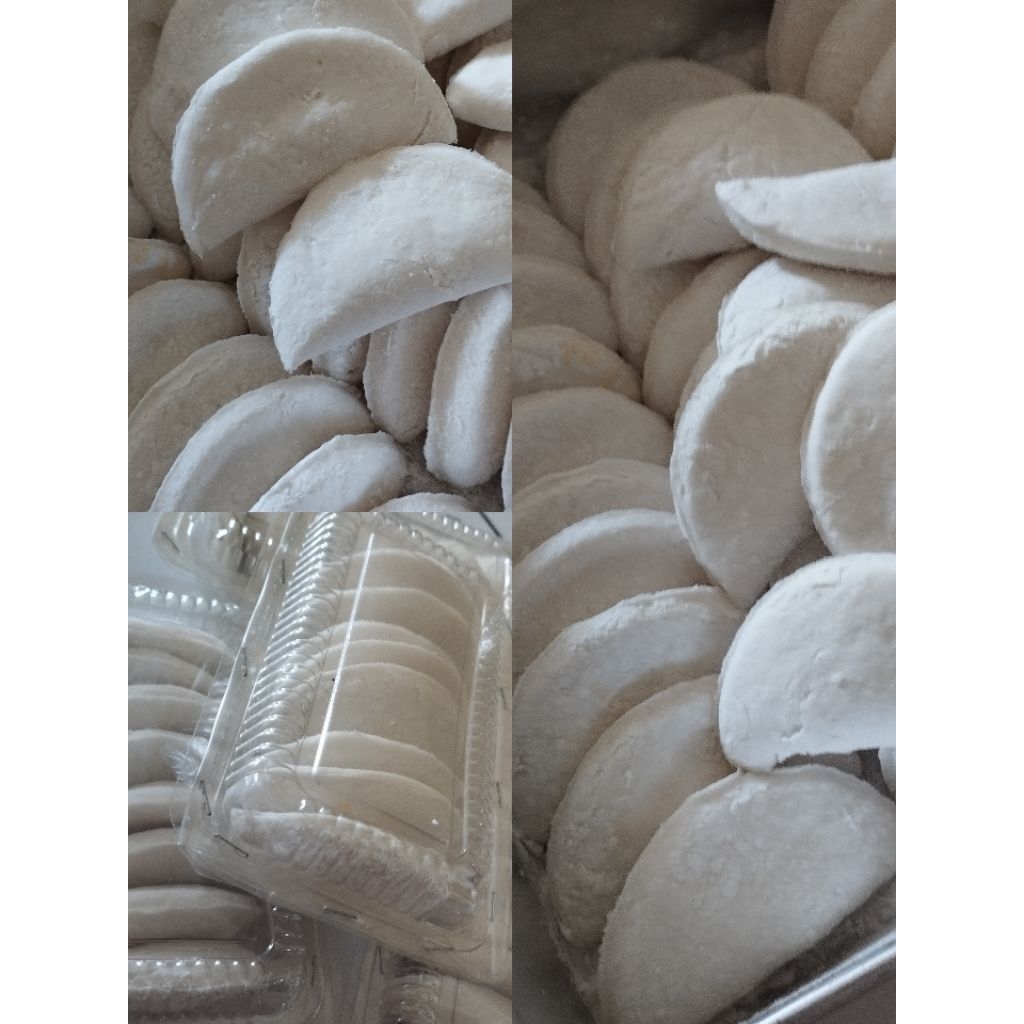 

Cireng isi ayam suwir pedas