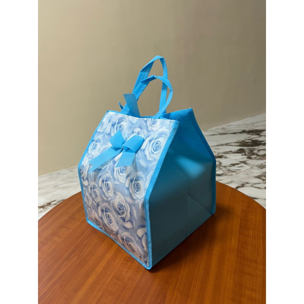 

TERLARIS (ISI 1 PACK = 60 PCS) Tas Hajatan Goodiebag Motif Bunga Pita 22x22 cm / Tas Nasi Box / Tas / Tas Belanja
