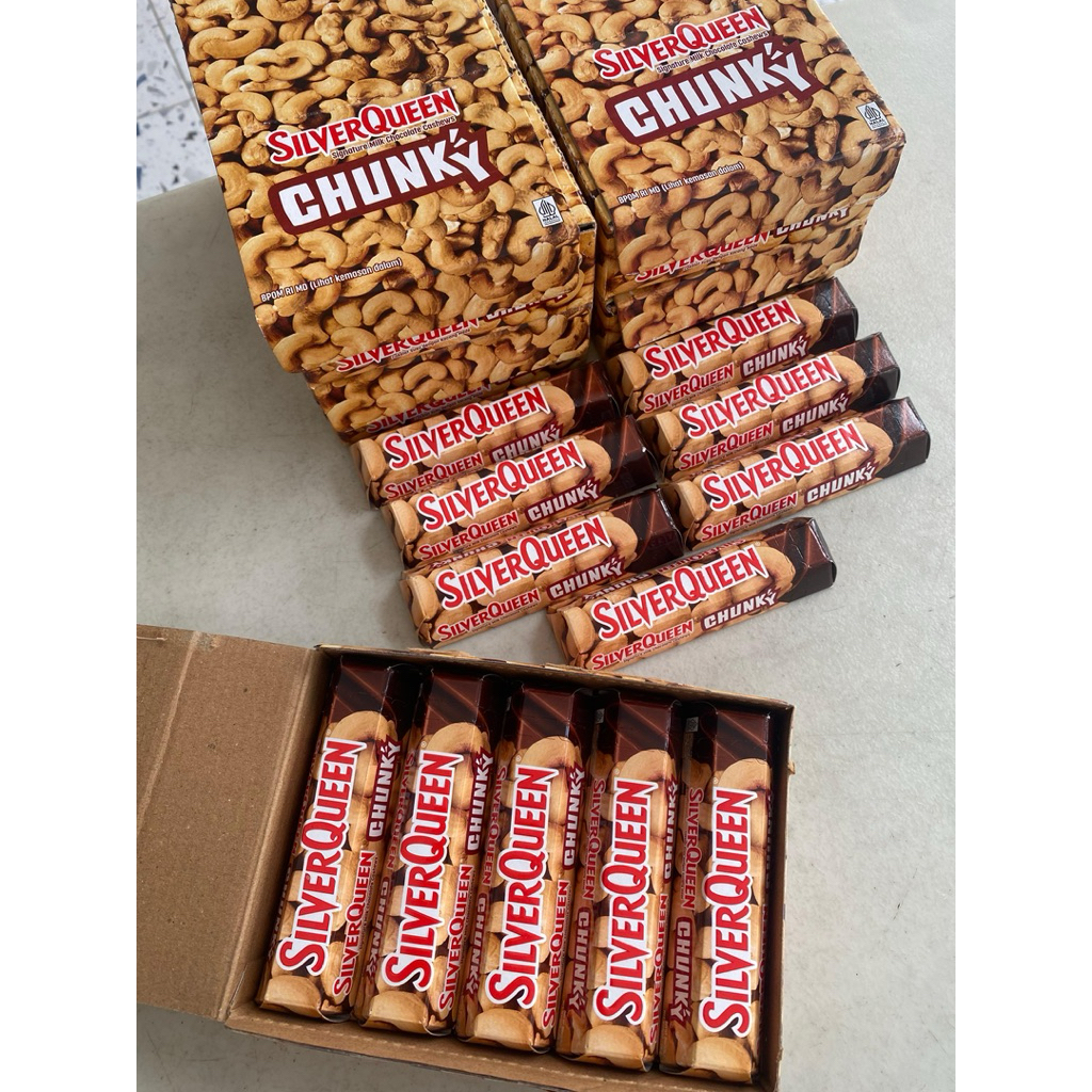 

SQ silverqueen chunky bar 26gr almond mede box toples
