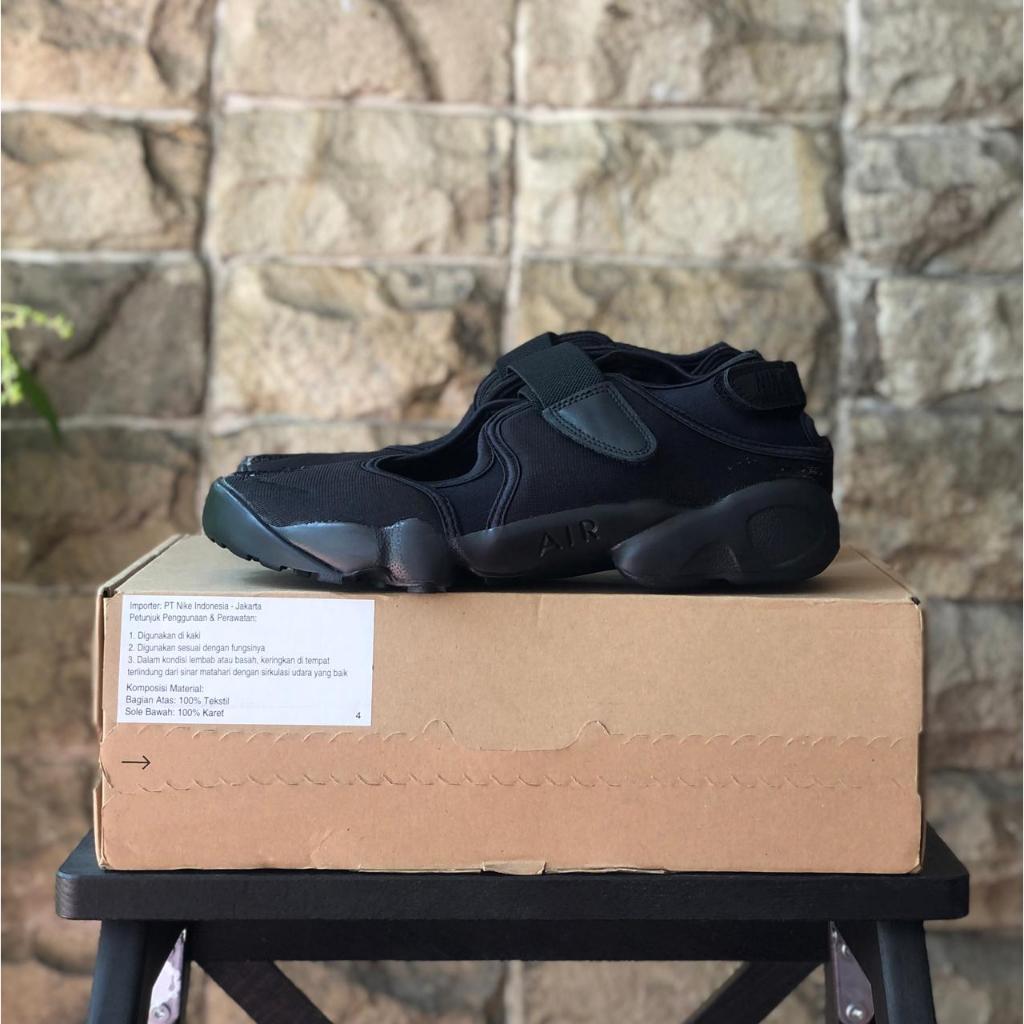 Nike Air Rift Triple Black (Women's) [BARU]]
