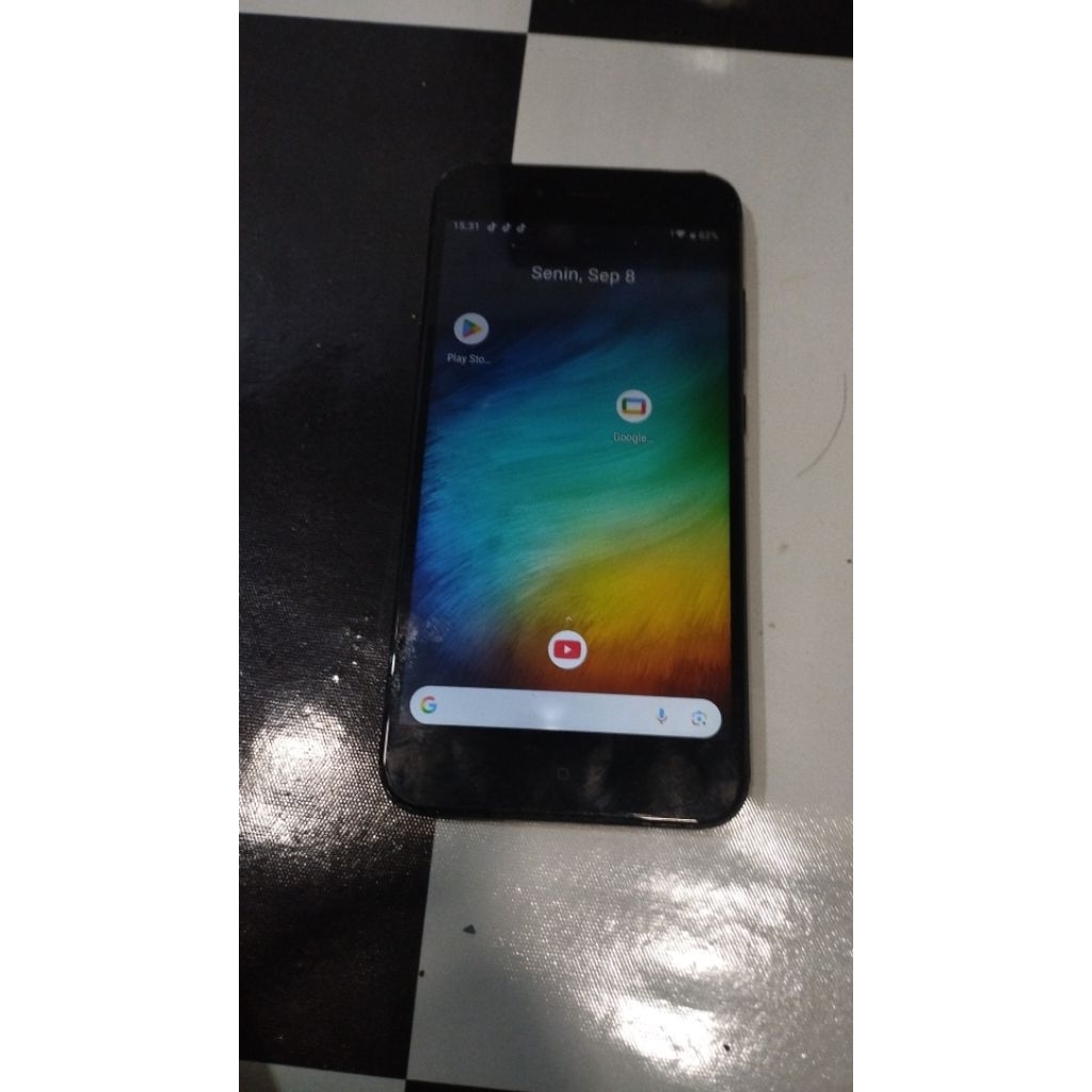 XIAOMI MI A1 4/64 GB minus signal.