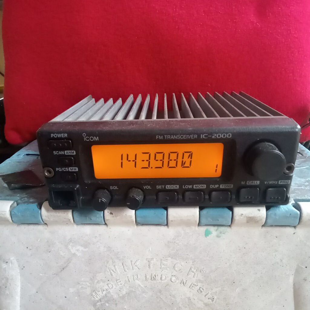 Radio ICOM IC2000H
