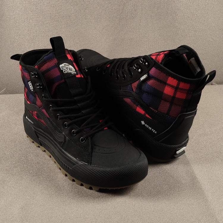 Sepatu Outdoor Hiking High Cut – SK8 HI Gore-Tex MTE 3 Tech Plaid Red Waterproof Ukuran 39-45