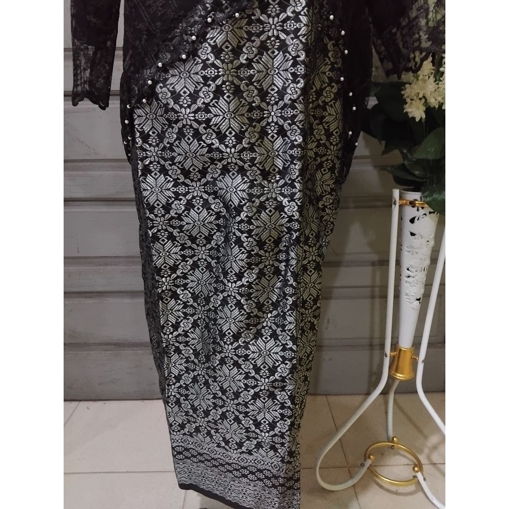 rok songket hitam