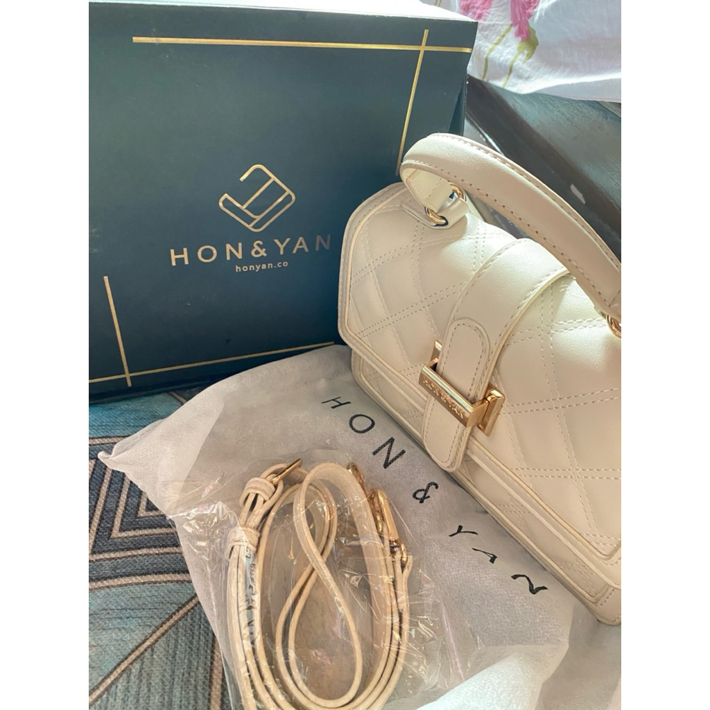 tas wanita hon & yan