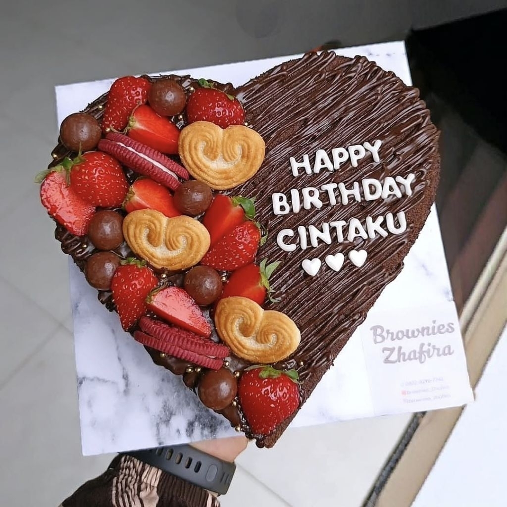 

BROWNIES KUKUS/20CM/Hias