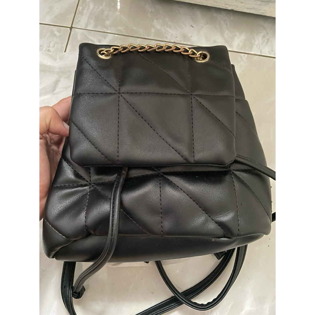 PRELOVED TAS HONYAN