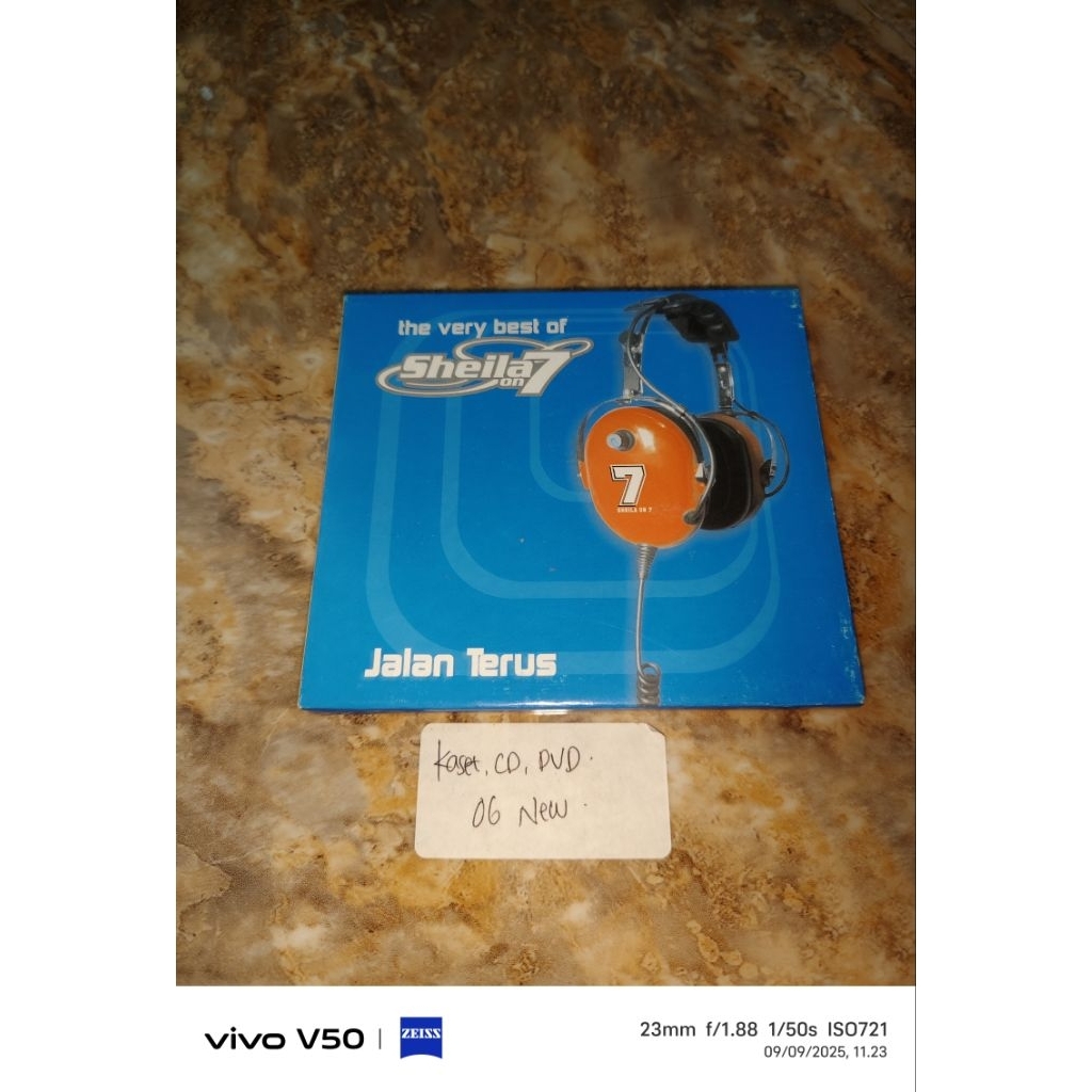 Kaset CD The very best of Sheila on 7 - Jalan Terus