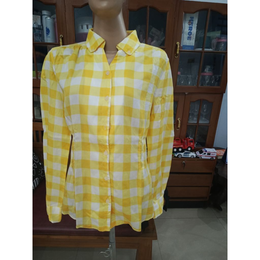 kemeja kotak kuning wanita
