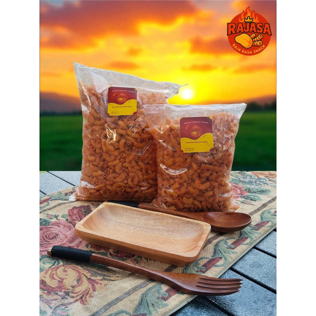

Makaroni Pedas Daun Jeruk RAJASA SNACK 500gr/250gr