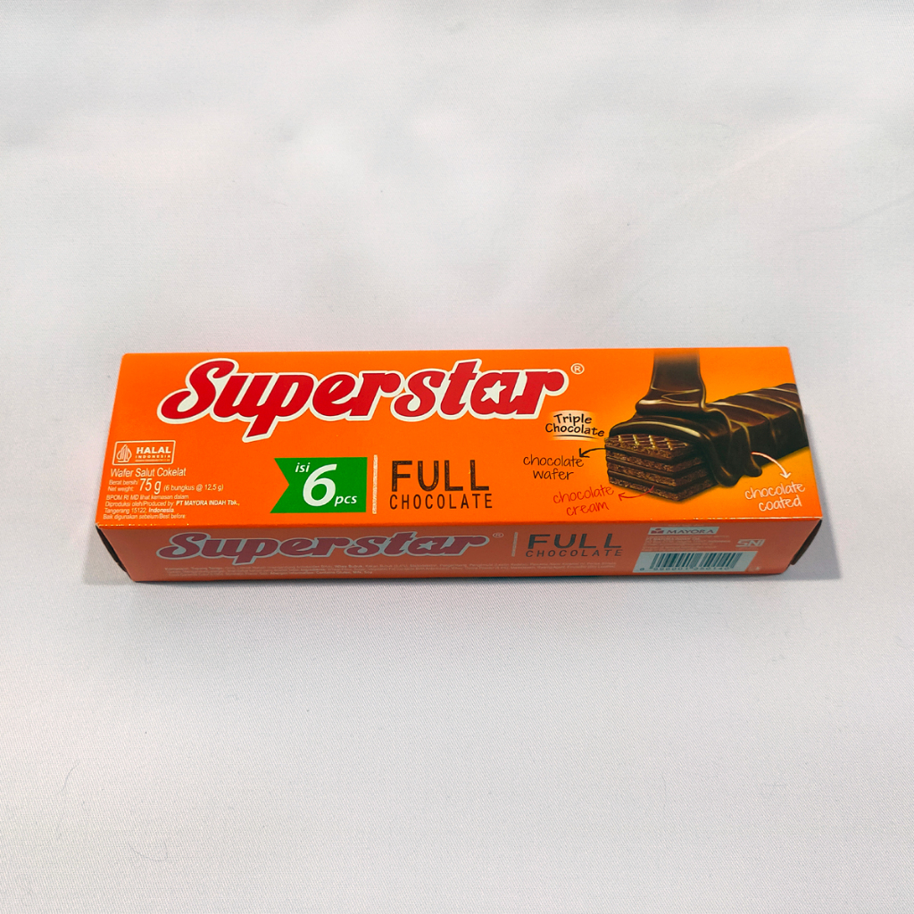 Wafer Superstar Triple Chocolate Isi 6 Pcs 75 gr