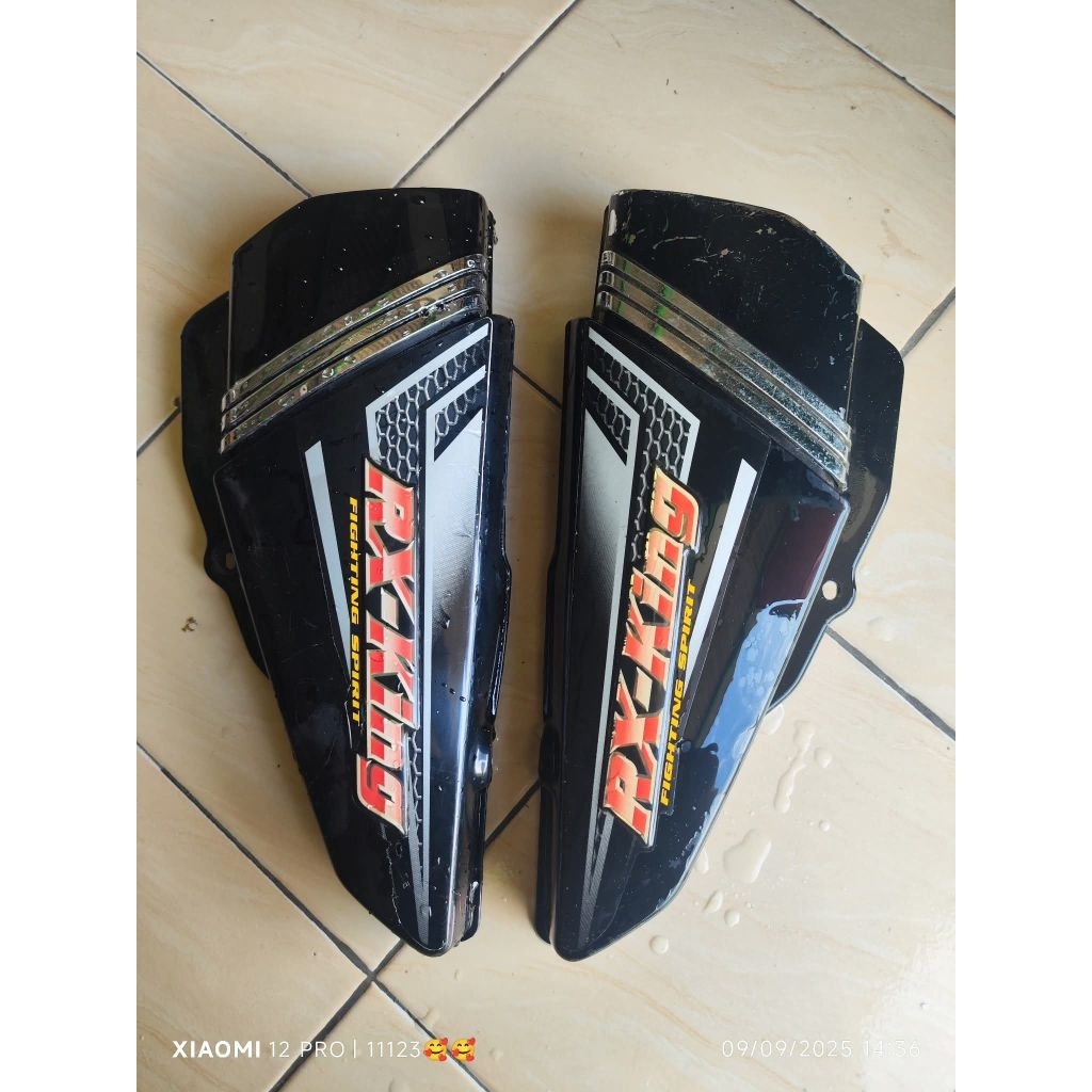BOX SAMPING RX KING TUTUP AKI COVER AKI RX KING 2004 hitam ORIGINAL CAT