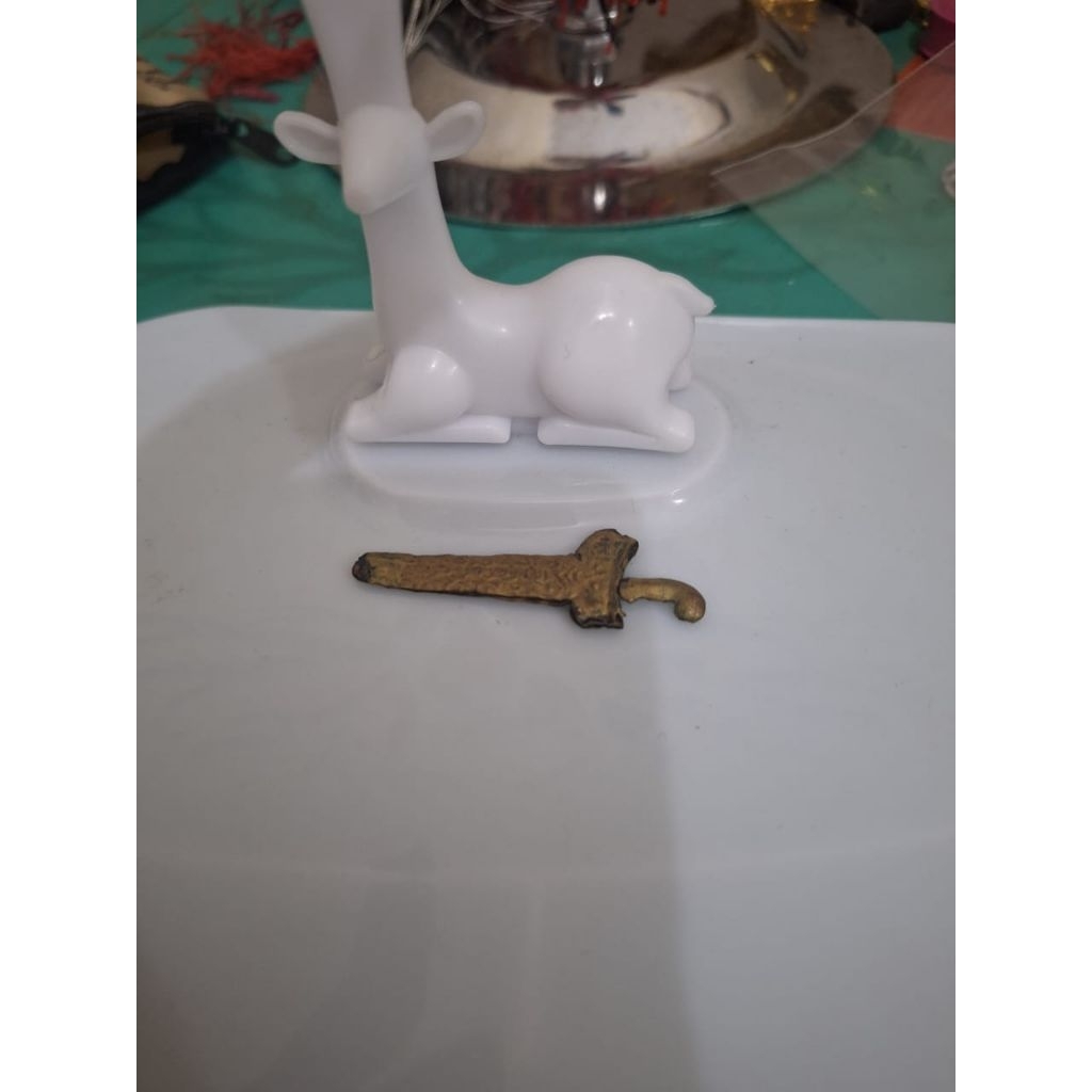 Keris berbahang kuningan Siap untuk jad baran antik 
Anda warisan kakek 
Limited edition 
Barang ter