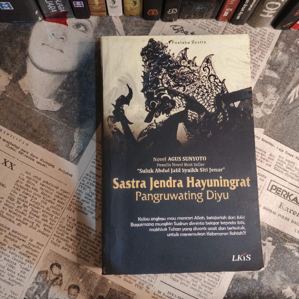 SASTRA JENDRA HAYUNINGRAT PANGRUWATING DIYU - Agus Sunyoto