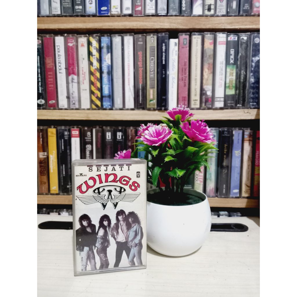 KASET WINGS ALBUM SEJATI