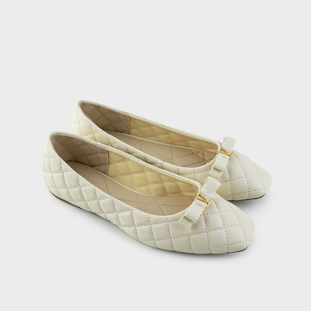 URBAN&CO Odelia Essentials Flatshoes Sepatu Kerja Slip On Wanita Kekinian