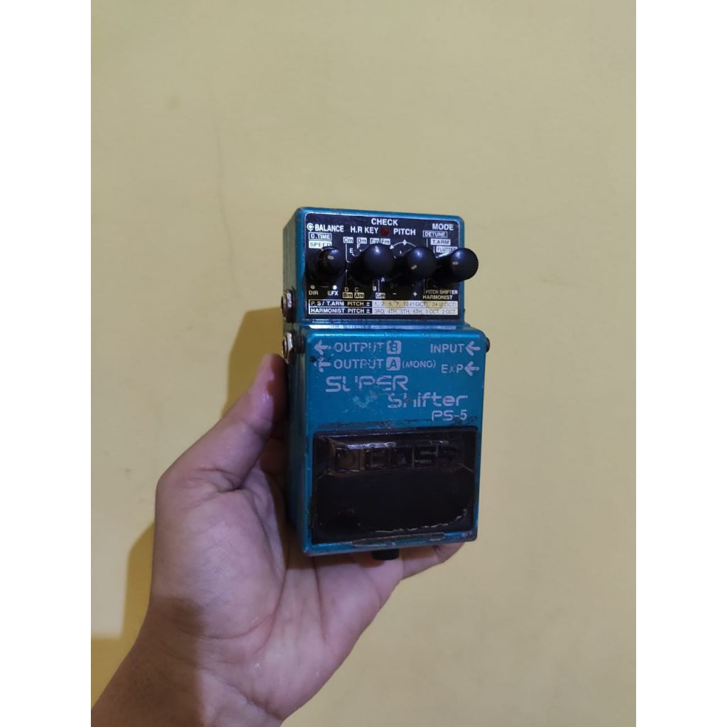 Boss Ps 5 Super Shifter ( efek suling , efek gitar)