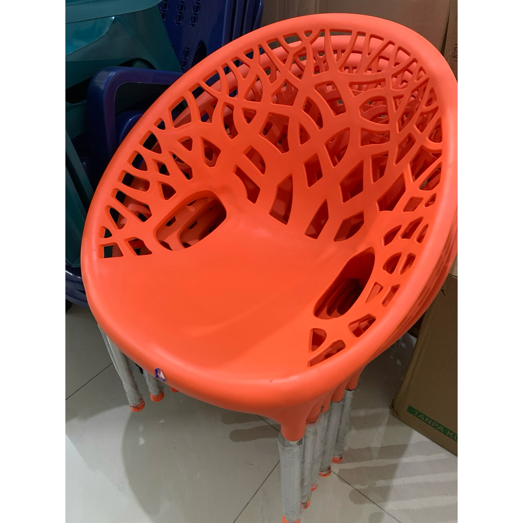 Kursi kaki besi / kursi motif pohon kaki besi