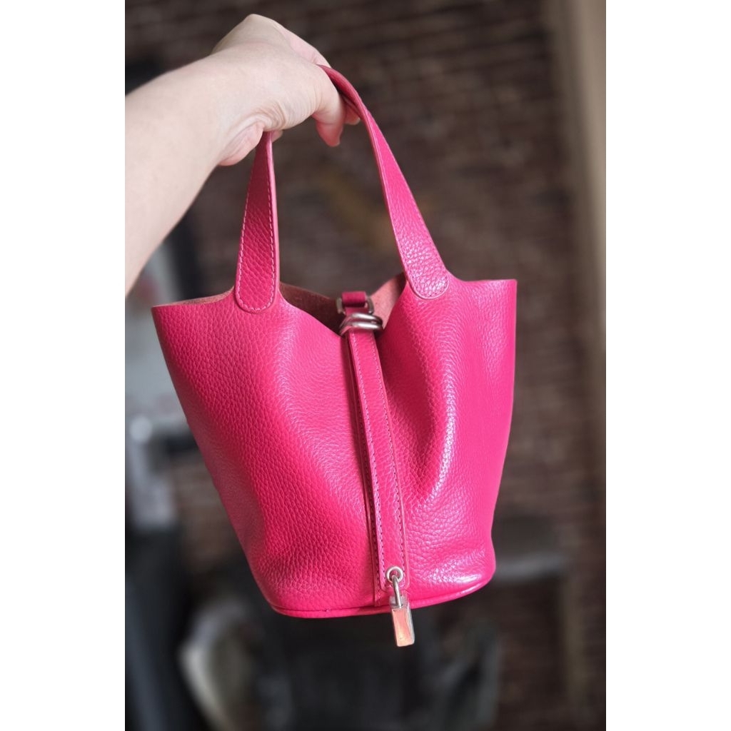Tas preloved kulit asli (genuine leather) warna pink fuschia