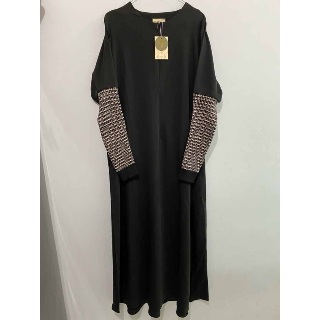 nwt mecca chic black itsar syari