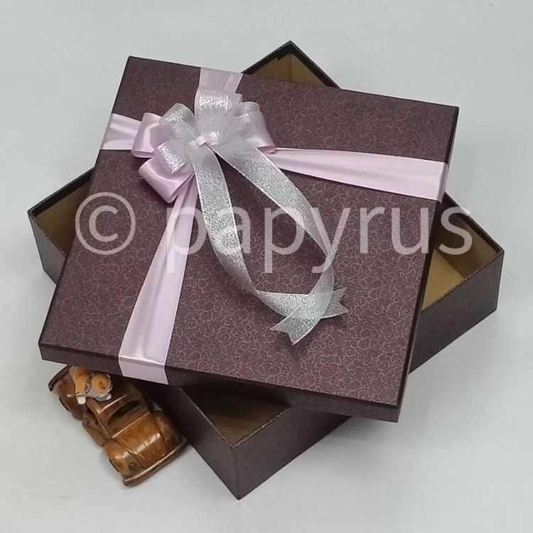 

PAPYRUS 30x30 Tinggi 8cm Kotak Kado Gift Box Hardbox Hampers V2