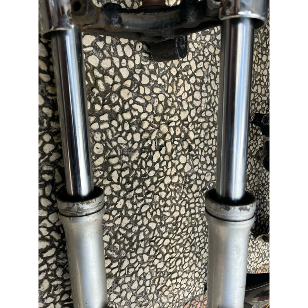 shockbreaker depan gl100