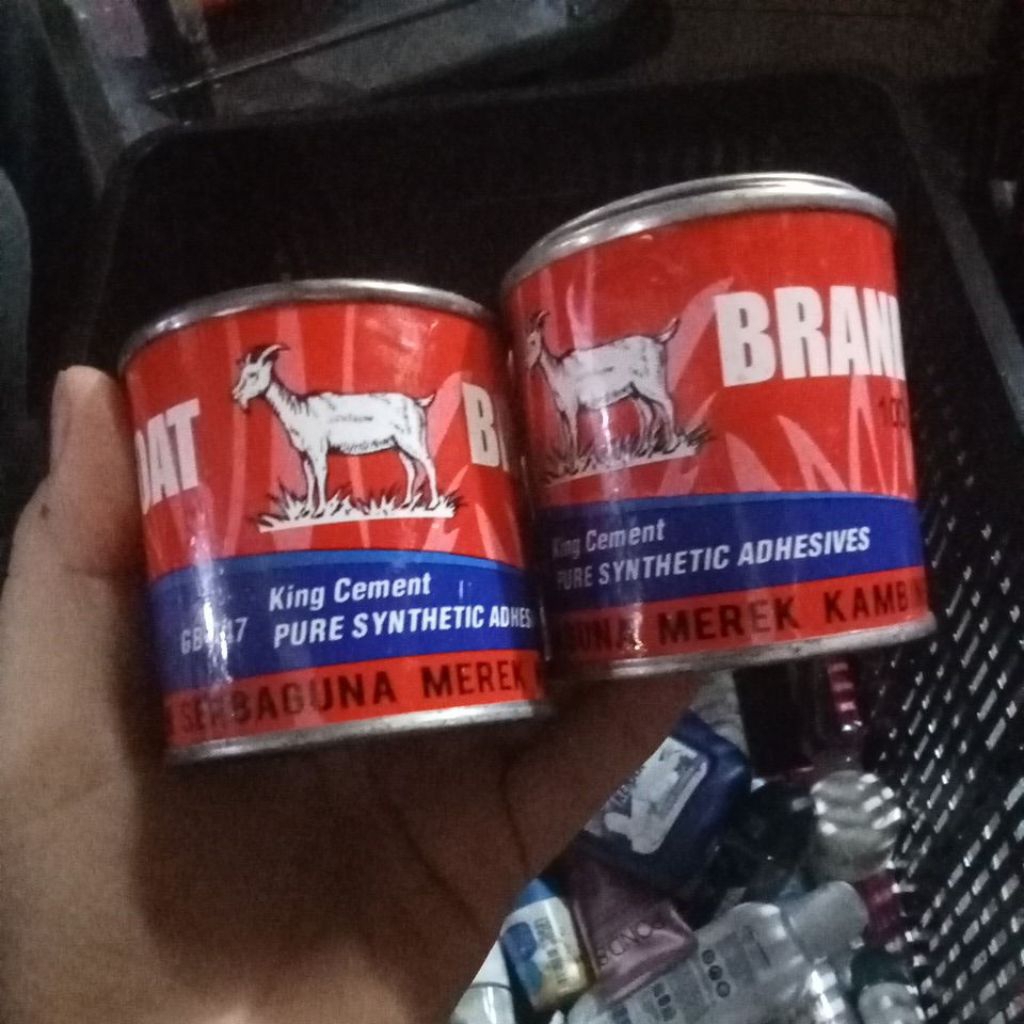 

Lem serbaguna GOAT BRAND 100G