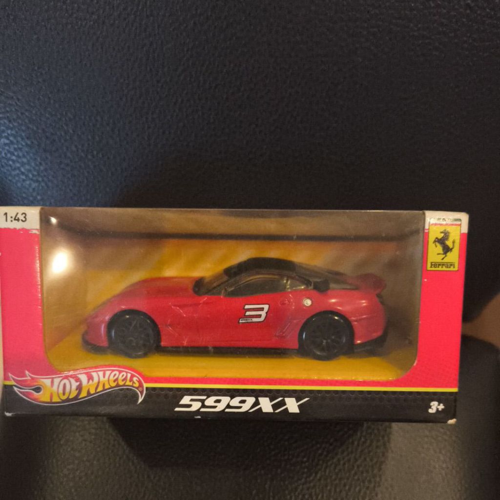 Hot Wheels HotWheels 1/43 Ferrari 599XX Merah