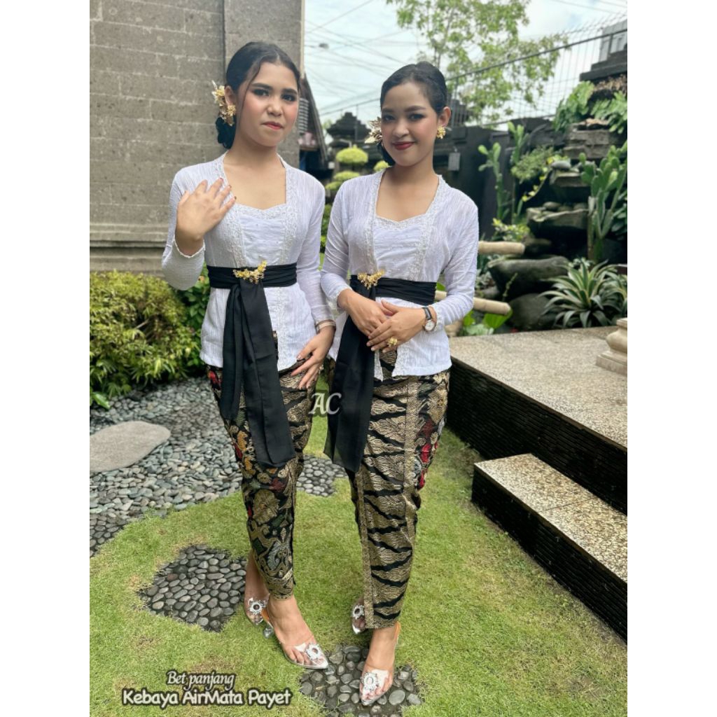 Kebaya Sifon Air Mata Payet model Kartini dan Bet