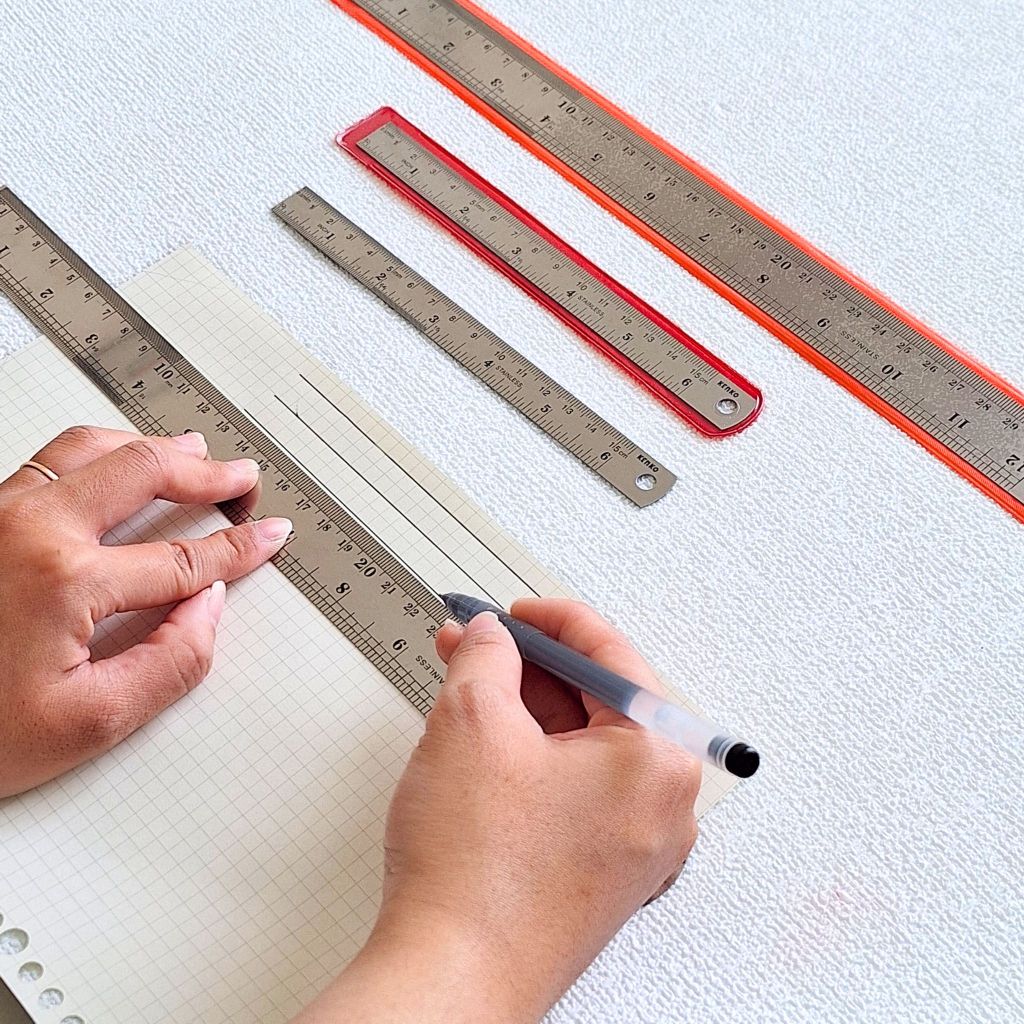 

Penggaris Besi | penggaris stainless anti karat 30 cm dan 15 cm