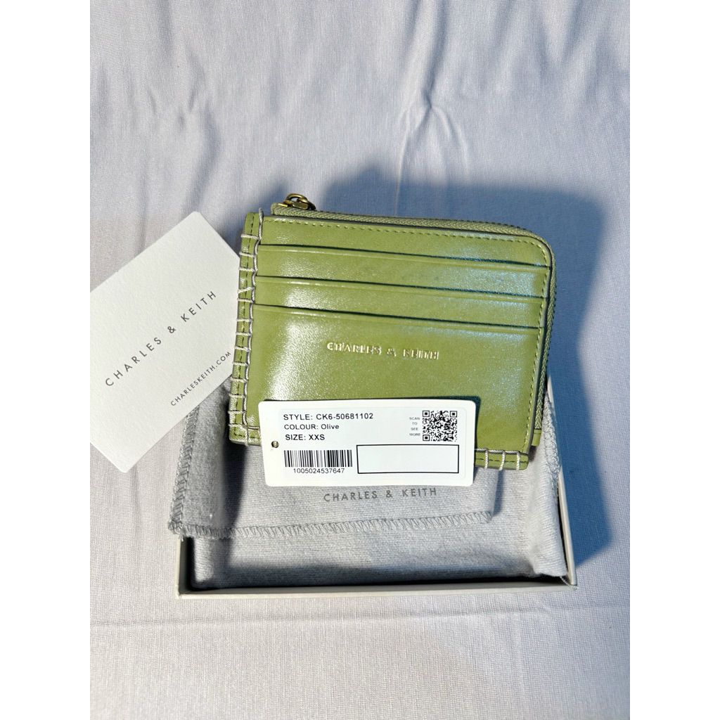 preloved card holder Charles & Keith