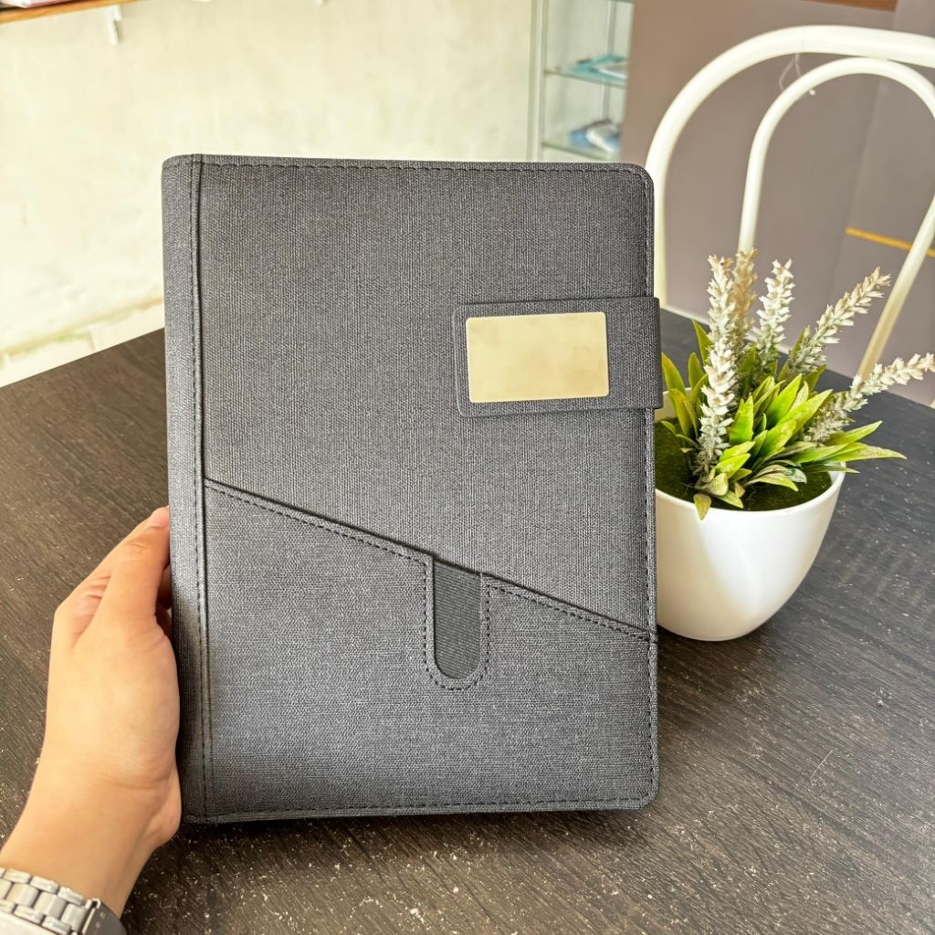 

Buku Catatan Harian A5, Buku Catatan Bertitik, Buku Kulit Hardcover, 200 Halaman, Rencana Harian