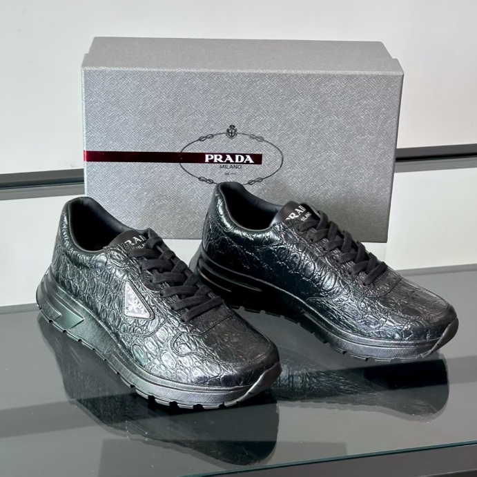 Prada high-end crocodile patterned leather casual shoes, imported cowhide sports shoes, comfortable 