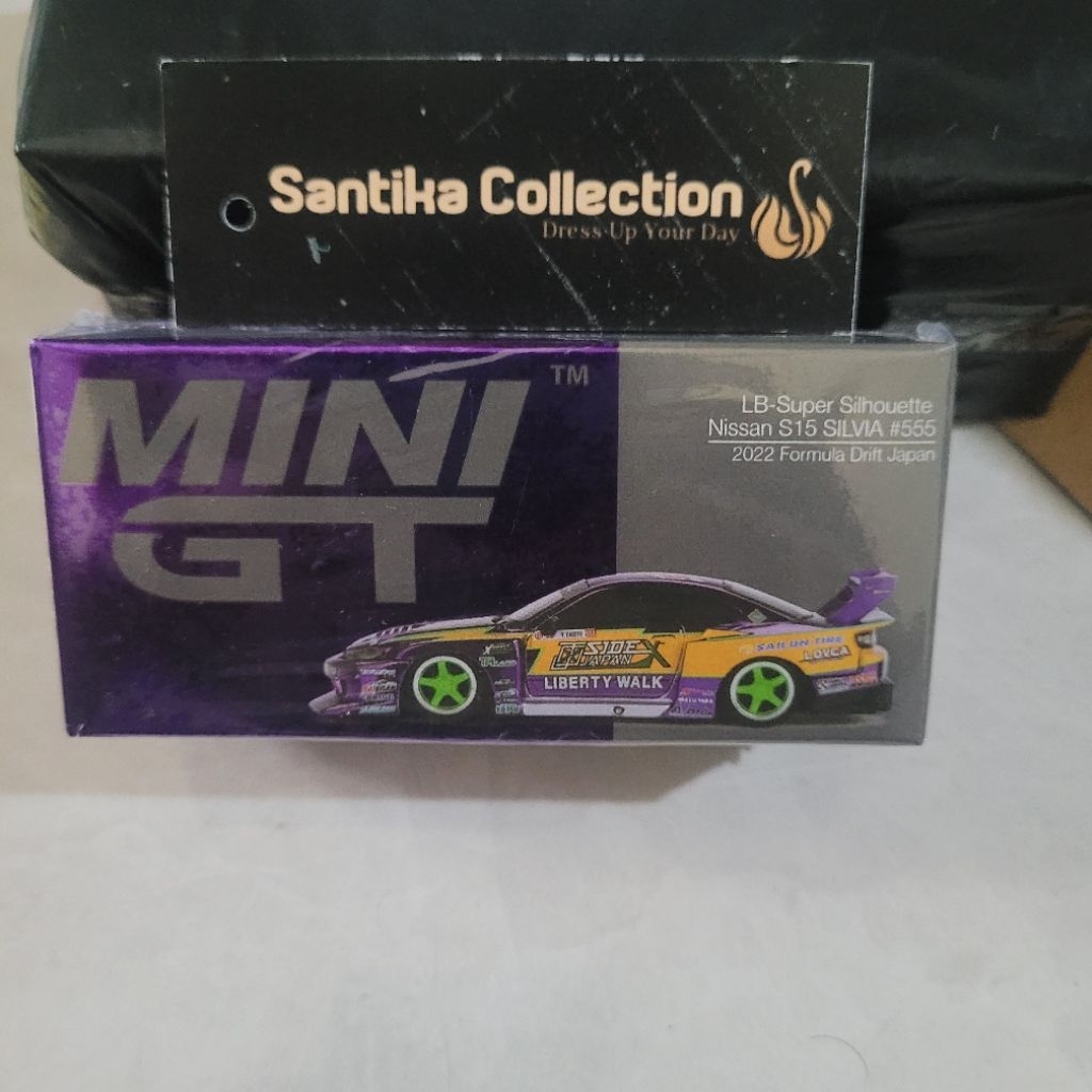 MINI GT NISSAN SILVIA S15 #555 UNGU