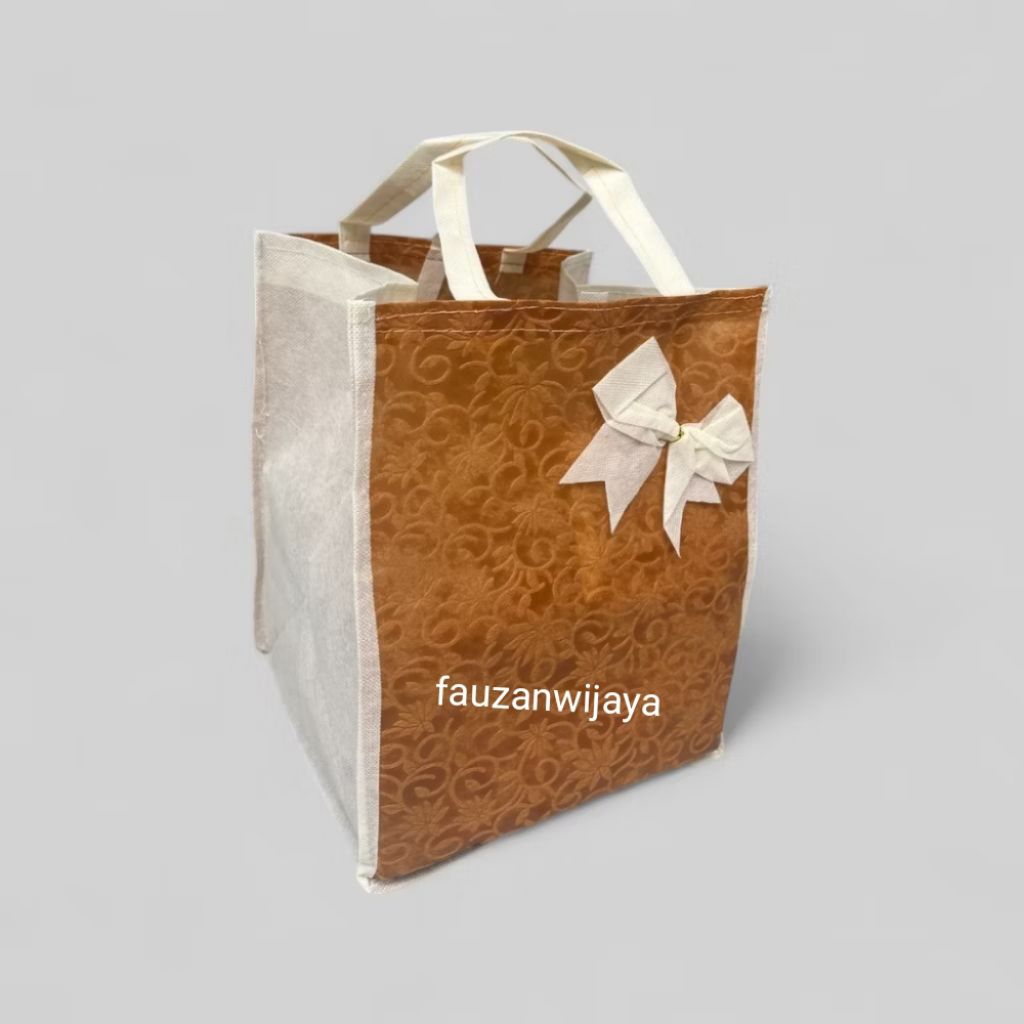 Tas Hajatan Embos Pita uk 22x22 isi 12pcs / tas besek / tas spunbond berkatan embos tebal