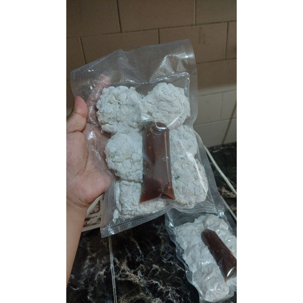 

Cireng Salju Jumbo Bumbu rujak