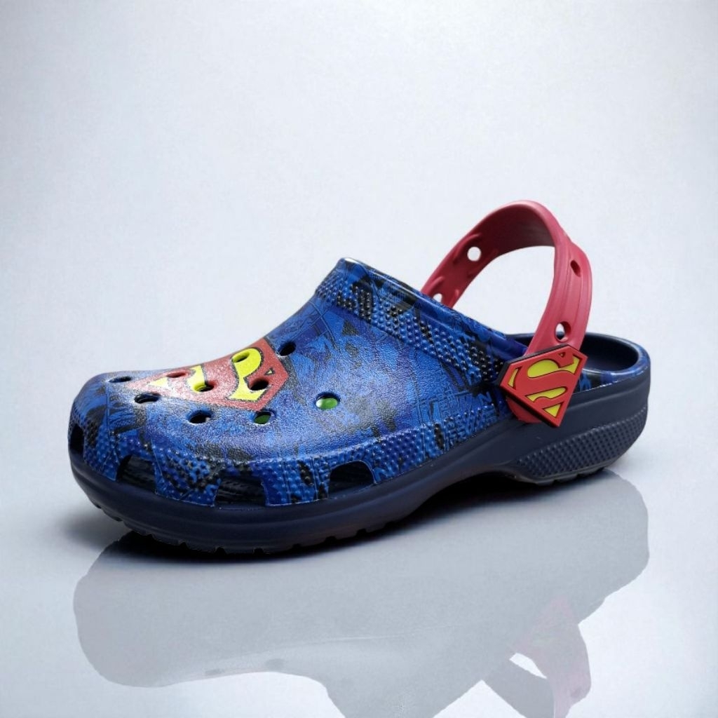 SANDAL CROCS SUPERMAN DEWASA/CROCS SUPERMAN/CROCS CLASIC