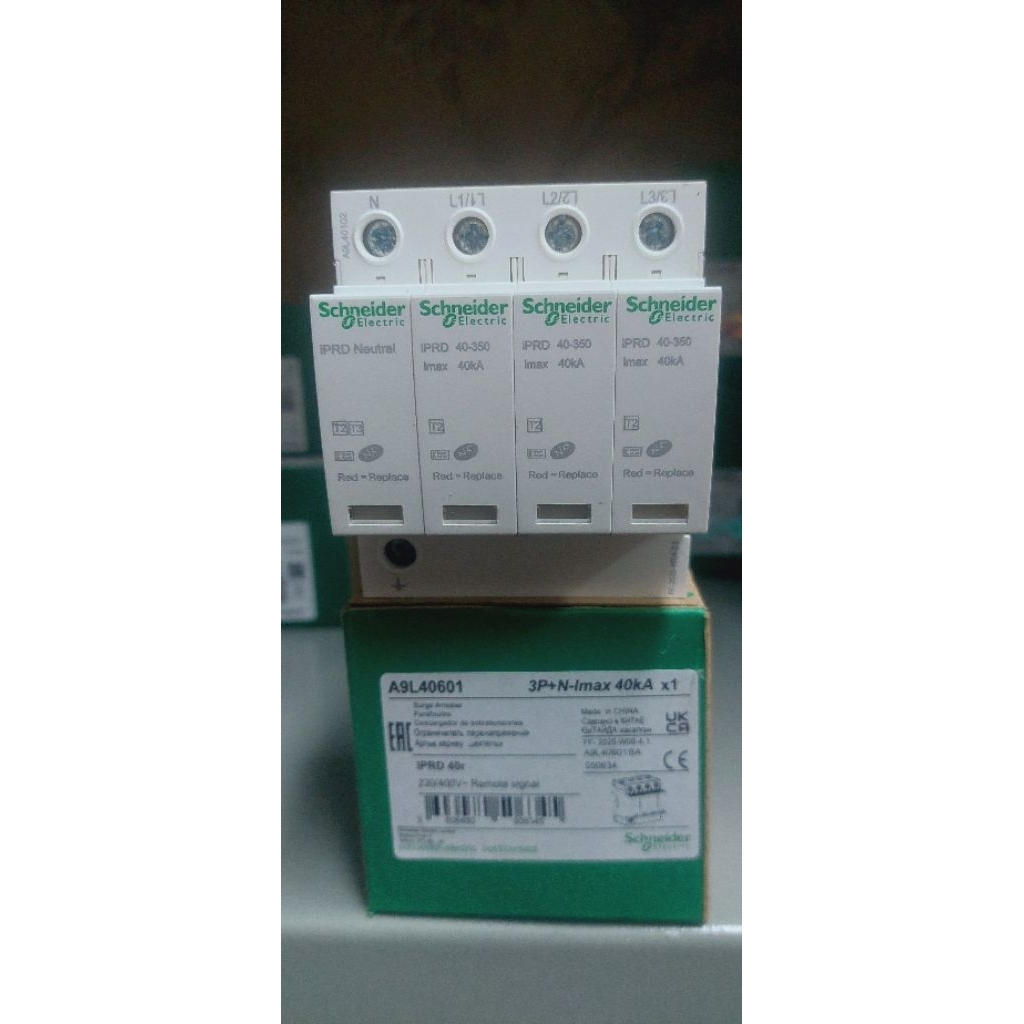 SURGE ARRESTER SCHNEIDER IPRD 40  3PAS + N