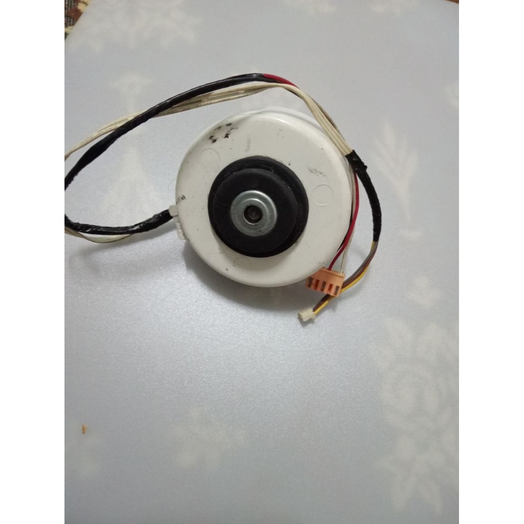 Dinamo/Motor Indoor AC Sharp Inverter model AH-XP5NSY