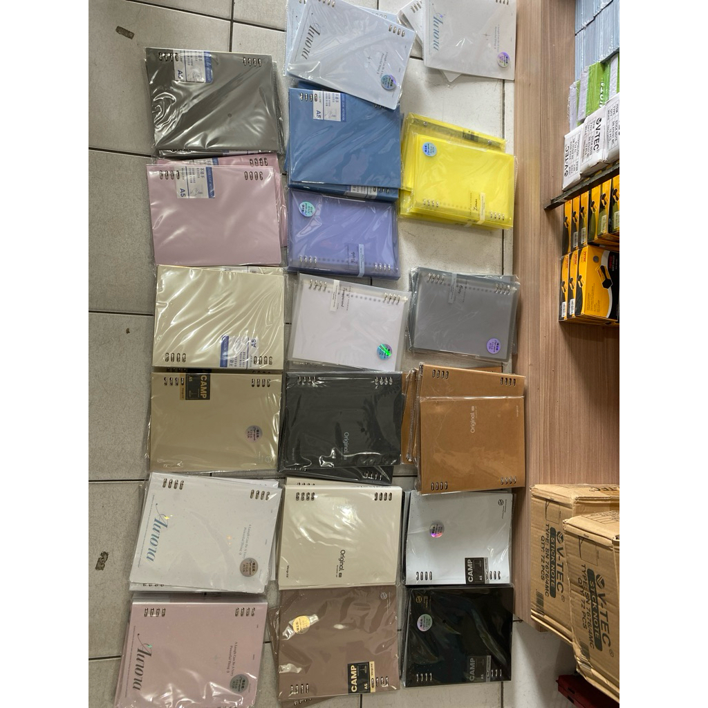 

Map Binder A5 Wengu / Map Binder Warna