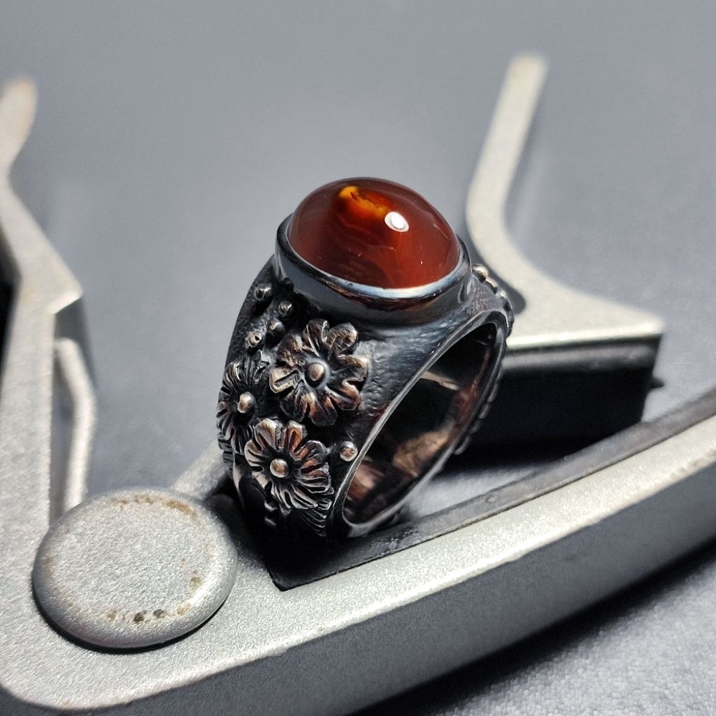 Batu combong serambut merah unik antik sakral