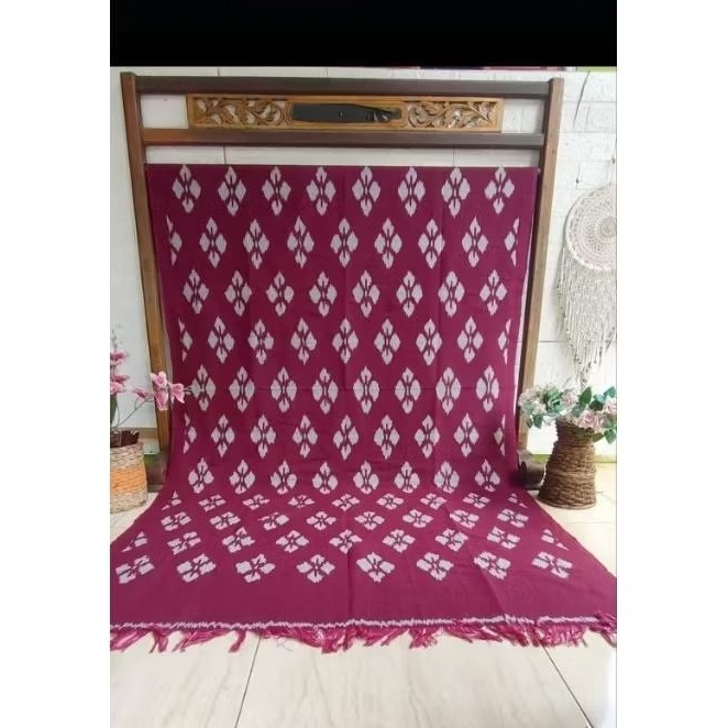 kain tenun ikat blangket halus COD murah etnik Toraja NTT warna merah maroon